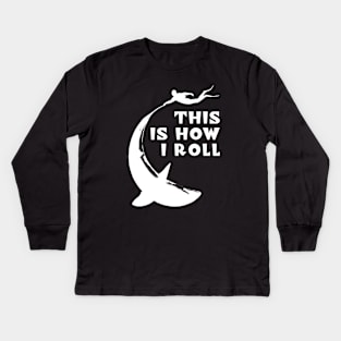 Shark diving - This is how I roll Kids Long Sleeve T-Shirt